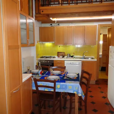 Olona Place Apartmán *
