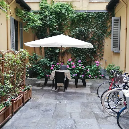 Olona Place Apartmán *