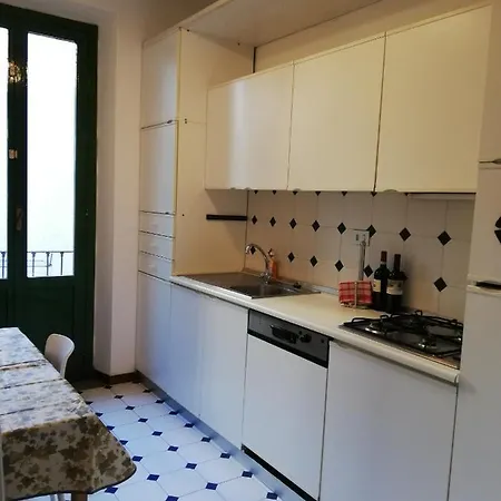 Olona Place Apartmán *